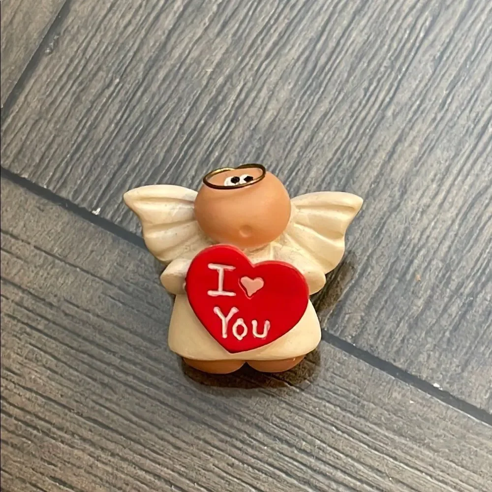 Kirk’s Angel Cheeks Angel Holding a Red Heart “ I ❤️ You”